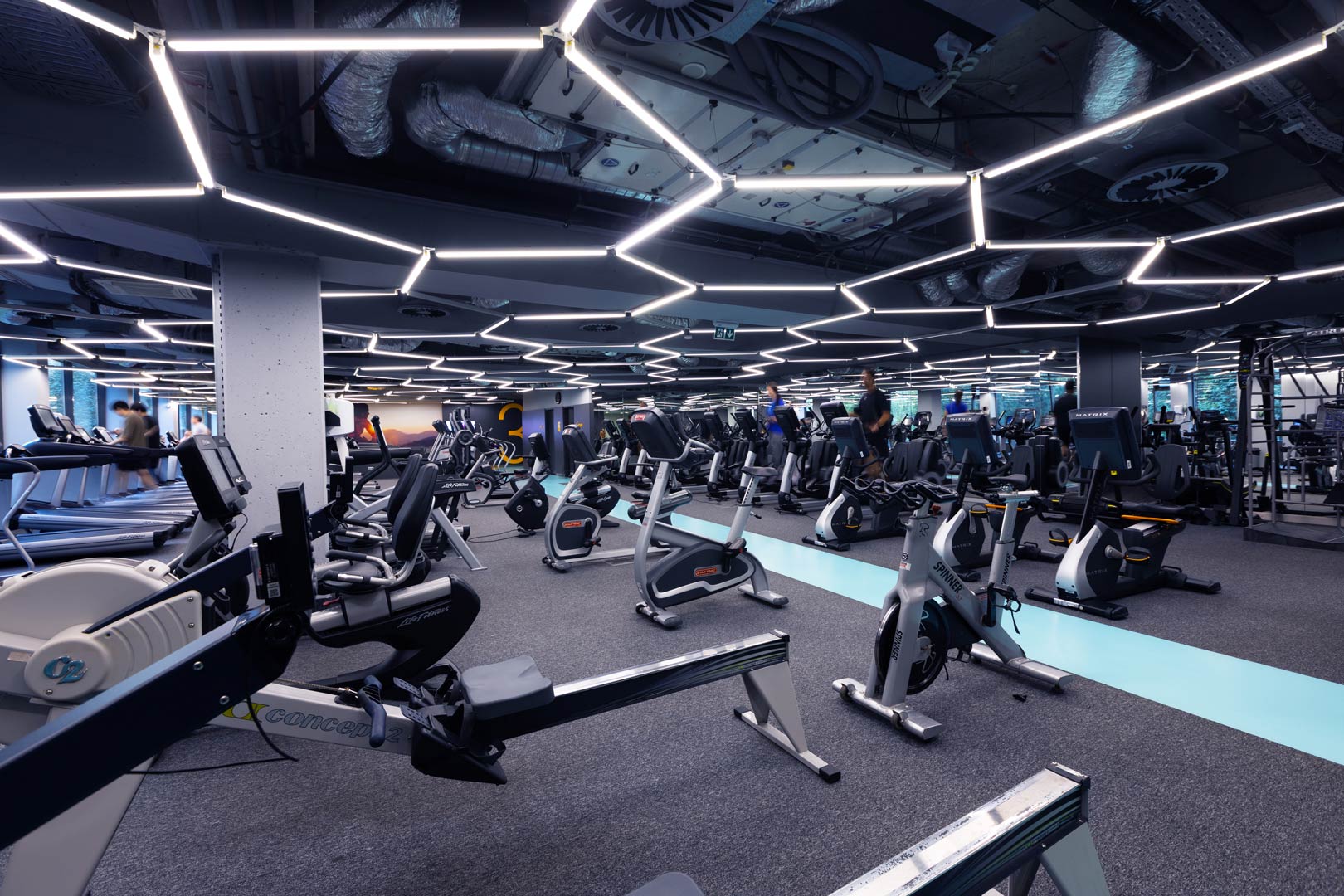 Life1 Fitness — Corvin