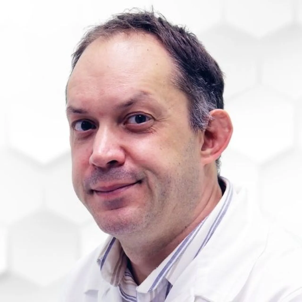 Dr. Molnár Péter