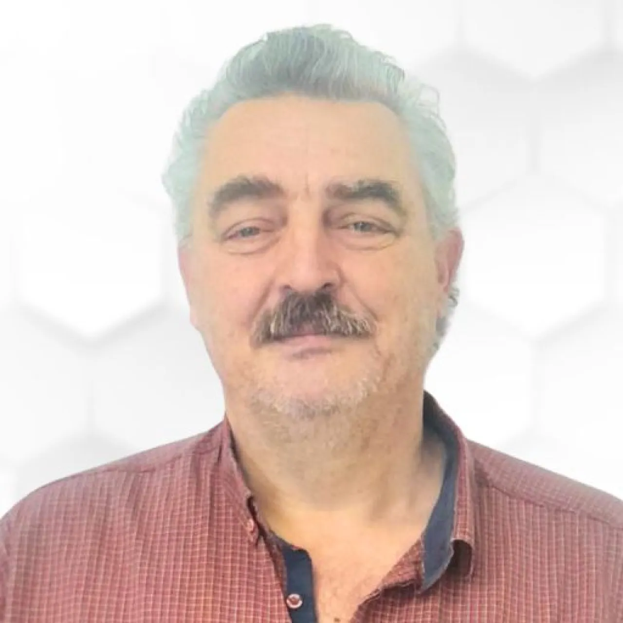 Dr. Szarvas Péter