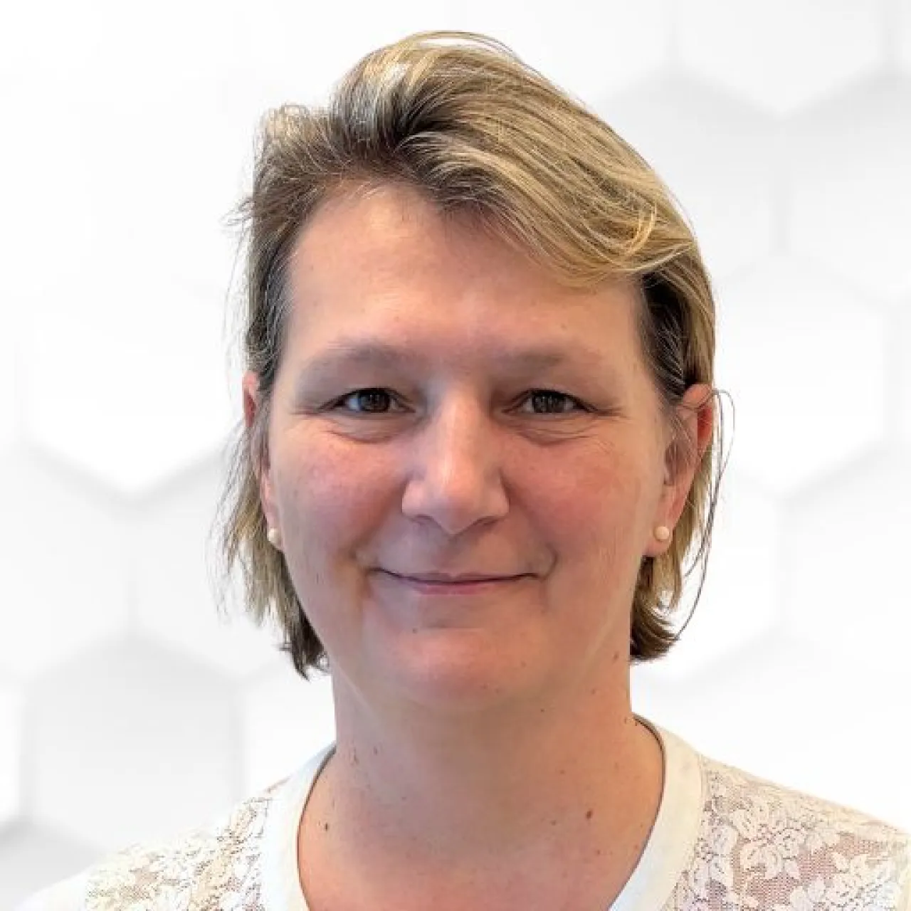 Dr. Tima Szilvia