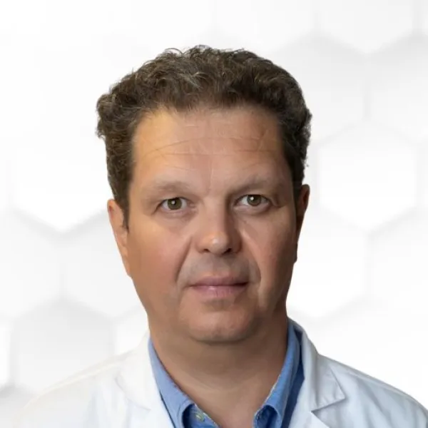 Dr. Juhász Róbert