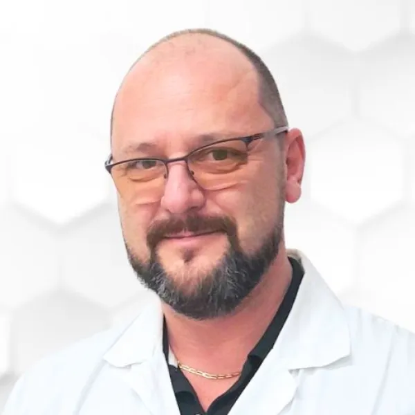 Dr. Lovas Roland