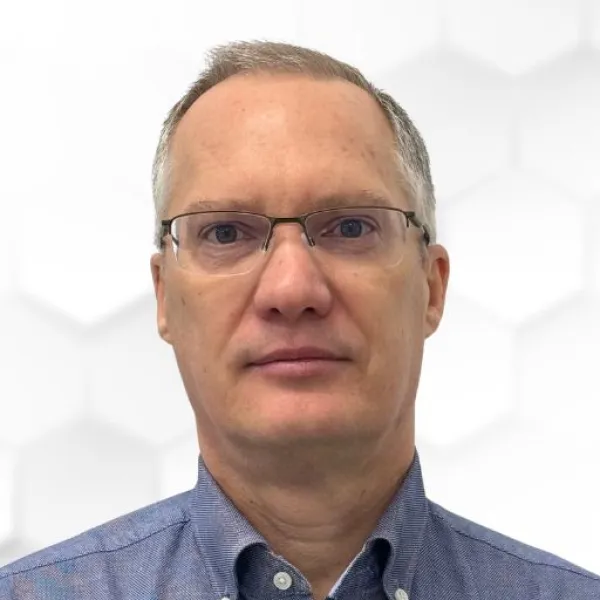 Dr. Pavelka Róbert