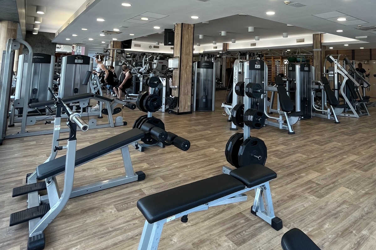 Life1 Fitness — Prestige